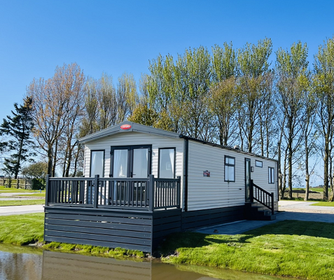 Luxury Riverside Lodges UK